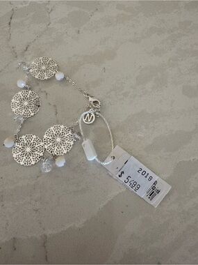 NORA Silver Filigree Disc Bracelet with White Beads an;d Clear Crystals/’/